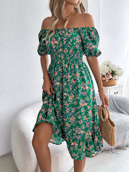Robe Camille verte portée avec un panier