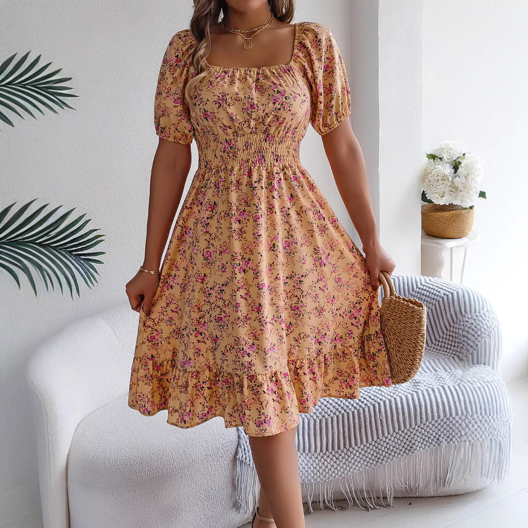 Robe Camille jaune, encolure carrée et volant