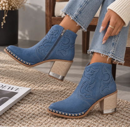 Bottines Romane coloris bleu — photo fournie
